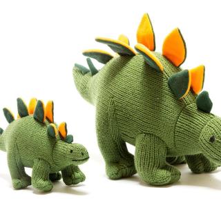 They’re here! Our new stegosaurus in moss green and orange is now in stock. Isn’t she beautiful! #proudparent #dimosaurtoys